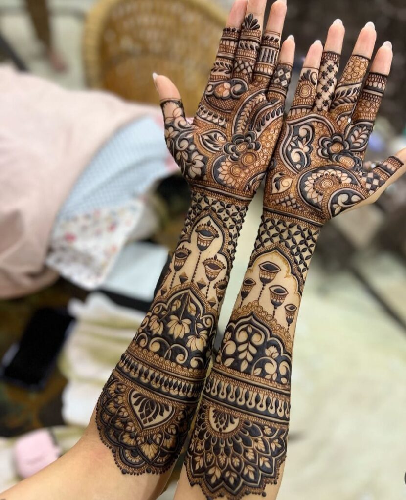 henna hands