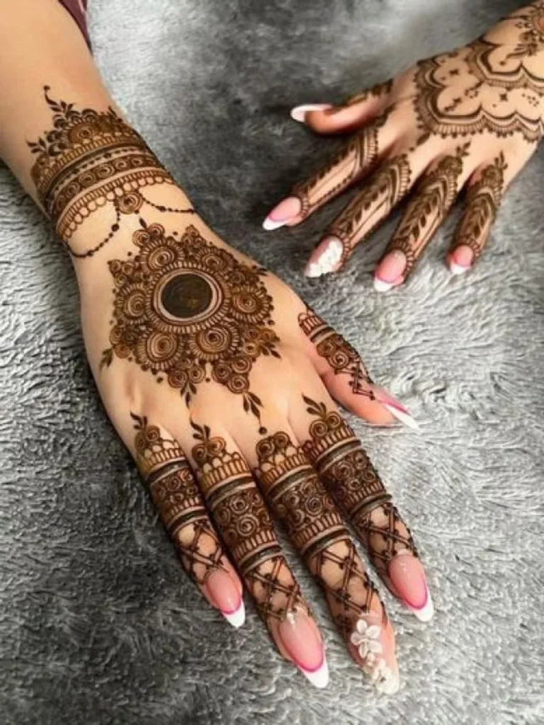 henna hands